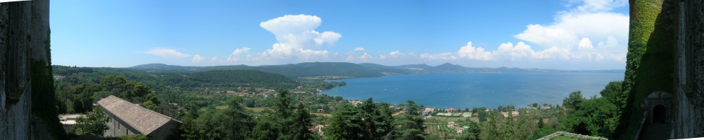Il lago Sabatino visto da Castello Odescalchi